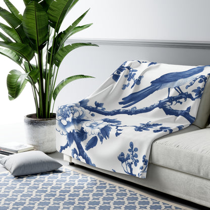 Cozy Sherpa Fleece Blanket with Floral Bird Design - Chinoiserie Aesthetic