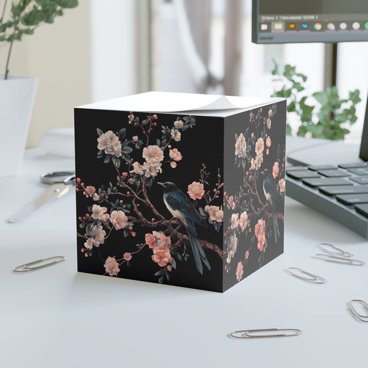 Elegant Floral Bird Note Cube - Stylish Desk Accessory for Home and Office