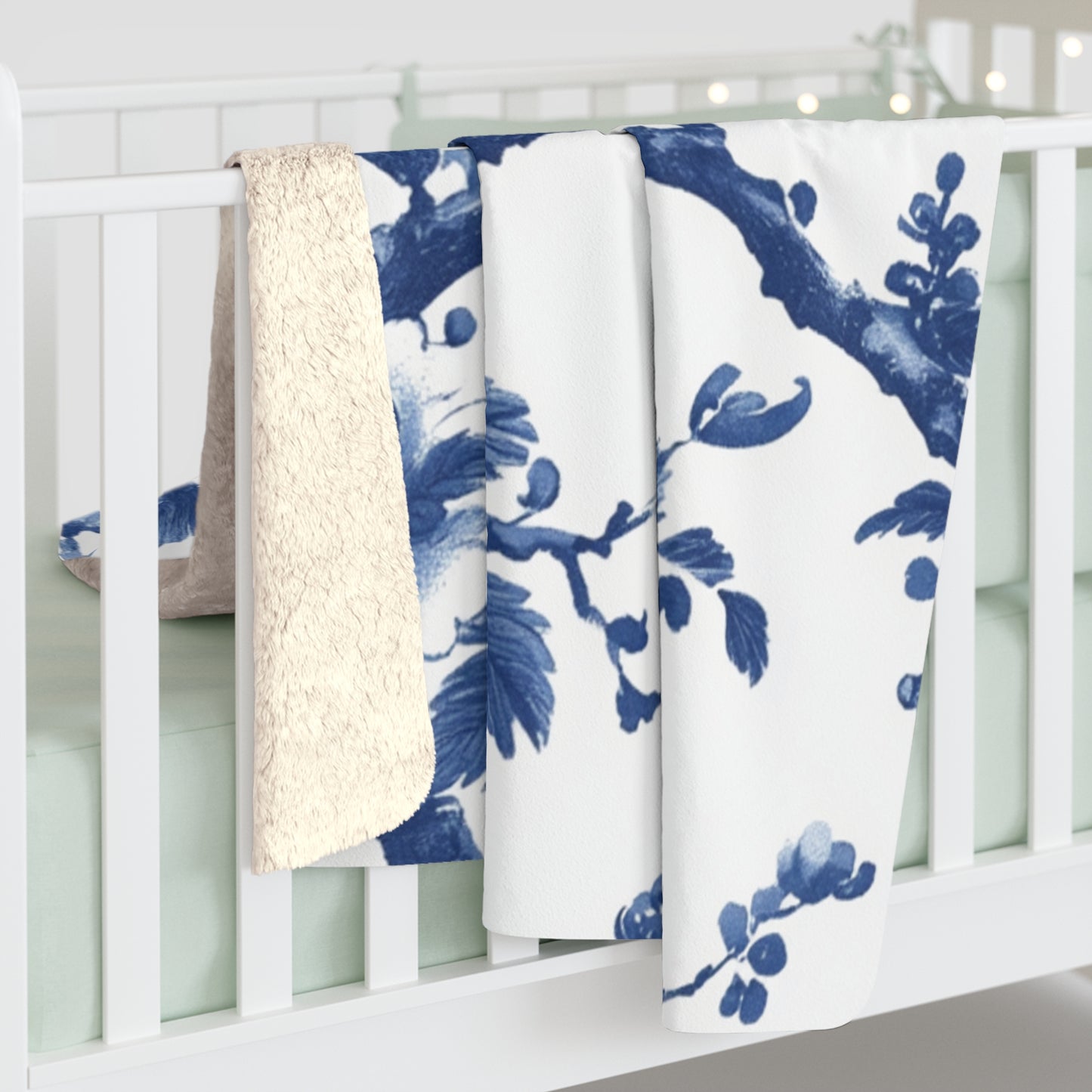 Cozy Sherpa Fleece Blanket with Floral Bird Design - Chinoiserie Aesthetic